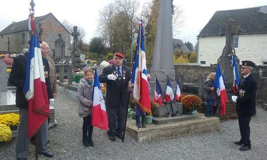 Commémoration au monuments aux morts 